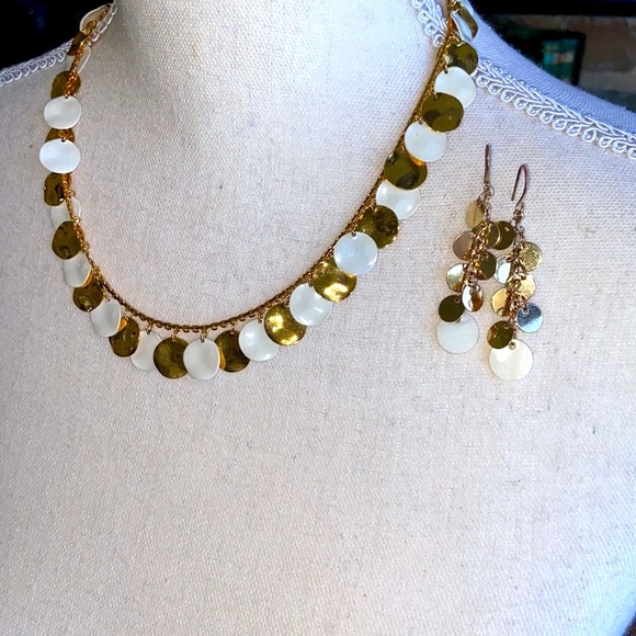White and Gold Discs & Gold Waterfall Necklace with Dangle White & Gold Earrings - Picture 2 of 9
